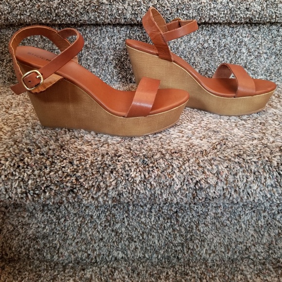 Shoes - Woman's Summer wedges CLEARANCE